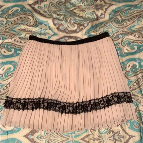 Dresses & Skirts - Cream pleated skirt